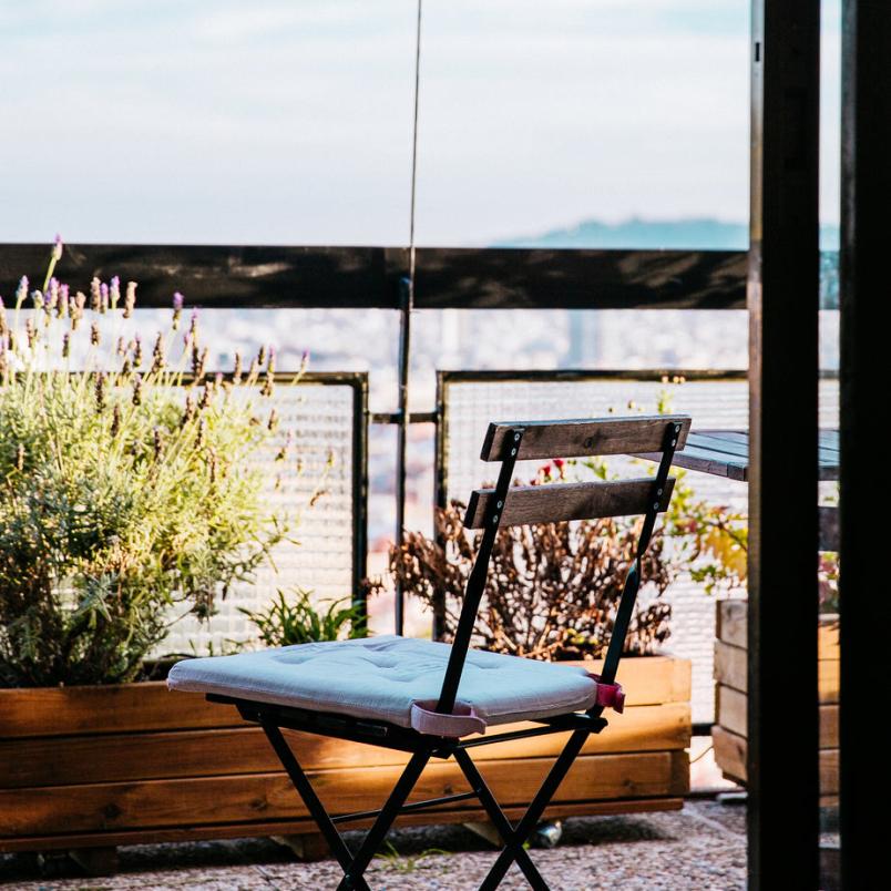 現代感商店椅，舒適度UP UP